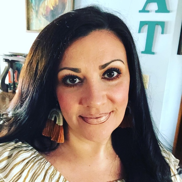 Meet your Posher, Farrah - Picture 5 of 8